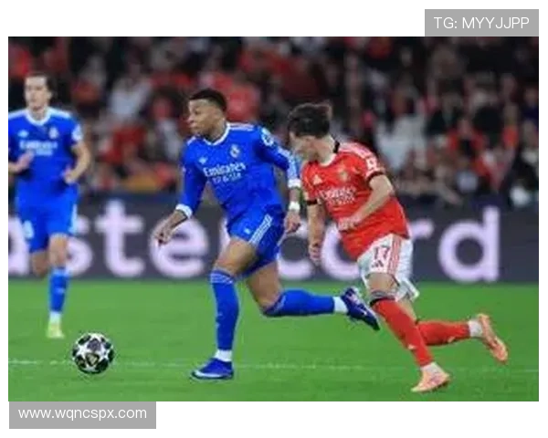 孔帕尼指穆帅批评维尼修斯失当